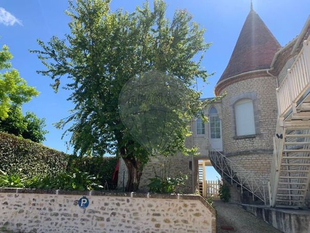 A louer APPARTEMENT DUPLEX T4 88 M2 TERRASSE VUE MER MESCHERS SUR GIRONDE