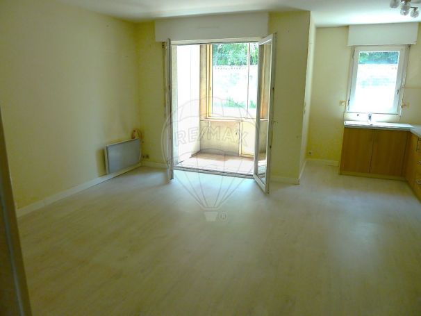 A louer APPARTEMENT T2 42 M2  SAINTES