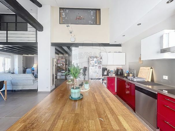 A louer APPARTEMENT DUPLEX T3 101 M2  BELLEGARDE