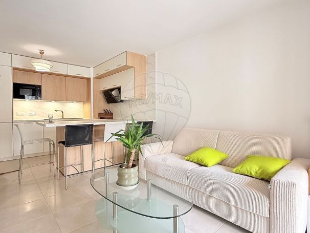 A louer APPARTEMENT NEUF T2 44 M2 TERRASSE BORD DE MER NICE
