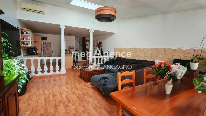 A louer APPARTEMENT DUPLEX T3 85 M2 BORD DE MER FREJUS