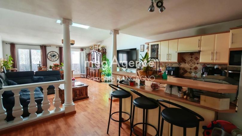 A louer APPARTEMENT DUPLEX T3 85 M2 BORD DE MER FREJUS