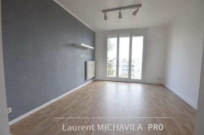 A louer APPARTEMENT T3 55 M2 TERRASSE  BEZIERS