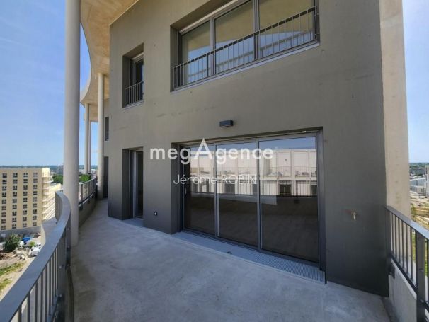 A louer APPARTEMENT DUPLEX DE PRESTIGE NEUF T5 127 M2  BORDEAUX