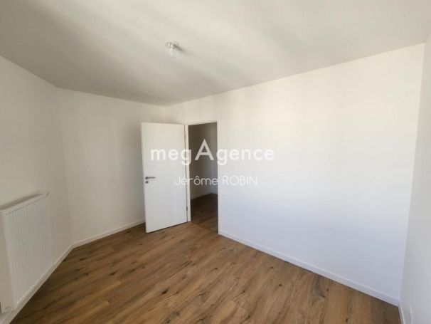 A louer APPARTEMENT DUPLEX DE PRESTIGE NEUF T5 127 M2  BORDEAUX