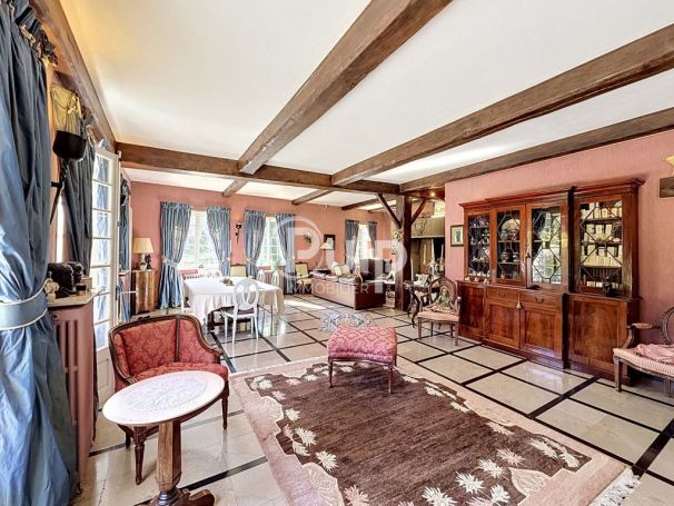 A louer MAISON  DE MAîTRE  HESDIN