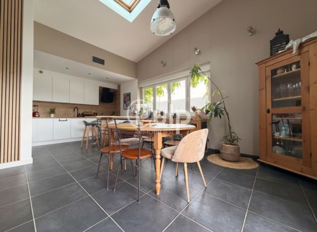 A vendre LOFT  82 M2  SAINT LAURENT BLANGY