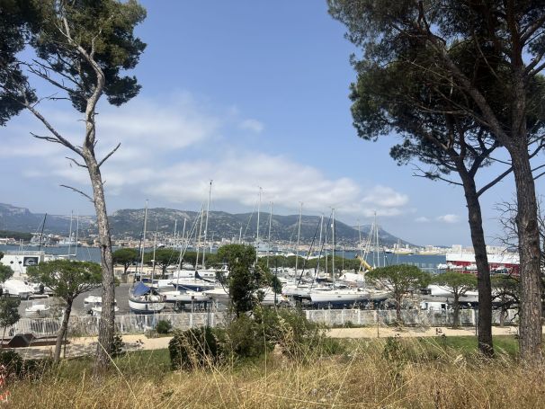 A louer MAISON  4 PIECES 92 M2 VUE MER LA SEYNE SUR MER