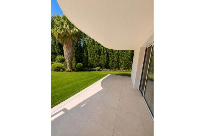 A louer APPARTEMENT DE PRESTIGE T4 79 M2 TERRASSE BORD DE MER NARBONNE