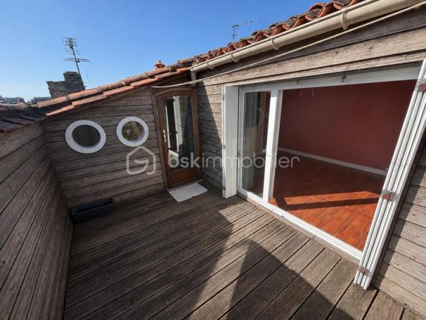 A louer APPARTEMENT DUPLEX T5 76 M2 TERRASSE  BORDEAUX