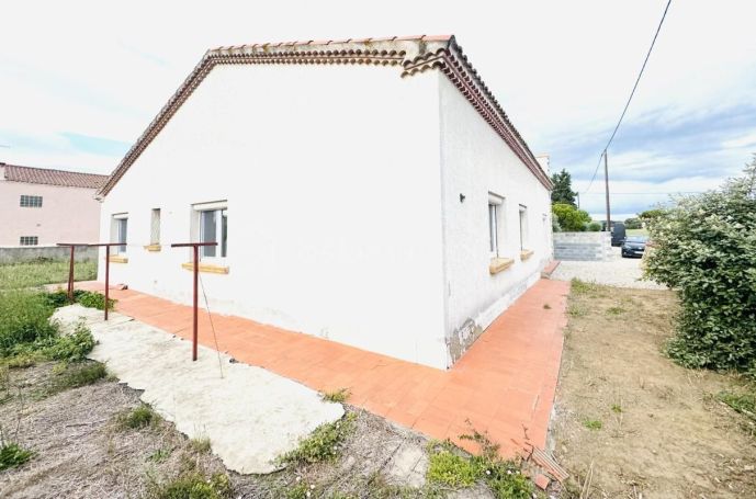 A louer MAISON  6 PIECES 132 M2  LIGNAN SUR ORB