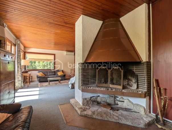 A louer MAISON  6 PIECES 159 M2  PRADES LE LEZ