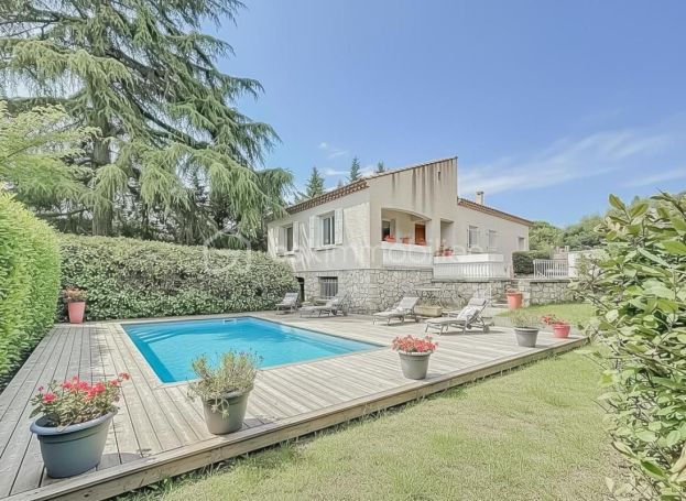 A louer MAISON  5 PIECES 110 M2  CASTRIES