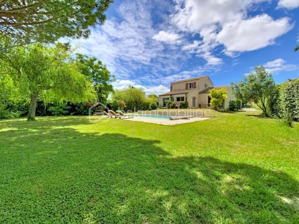 A vendre MAISON  5 PIECES 144 M2  NEZIGNAN L EVEQUE