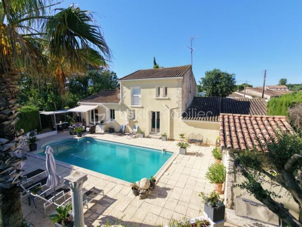 A louer MAISON  DE MAîTRE  COURNONTERRAL