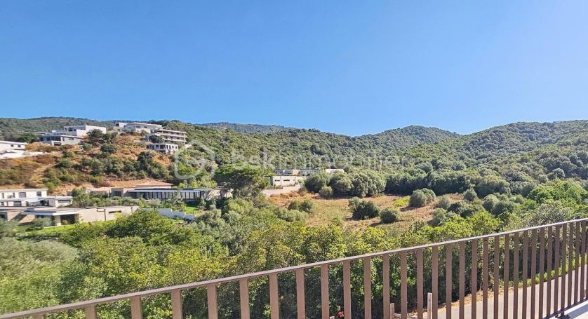A louer APPARTEMENT DE PRESTIGE NEUF T3 71 M2 TERRASSE BORD DE MER GROSSETO PRUGNA