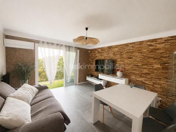 A louer APPARTEMENT T3 63 M2 BORD DE MER SAINT RAPHAEL