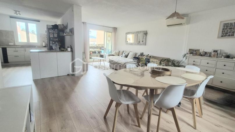 A louer APPARTEMENT T4 90 M2 TERRASSE BORD DE MER HYERES
