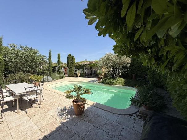 A louer MAISON  6 PIECES 182 M2  MALLEMORT