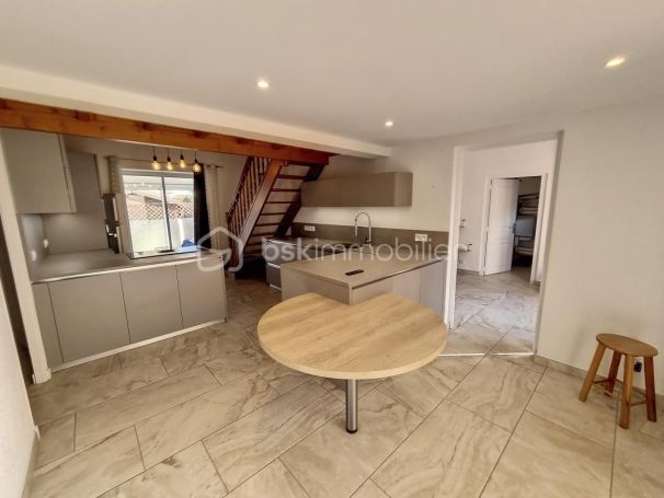 A louer MAISON  5 PIECES 100 M2 BORD DE MER SAINT CYPRIEN