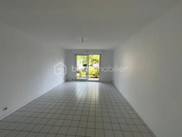 A louer APPARTEMENT T3 56 M2 TERRASSE BORD DE MER LA BAULE ESCOUBLAC