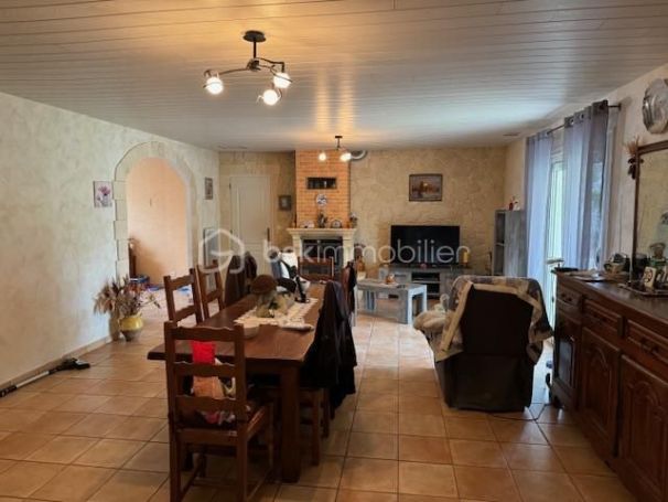 A louer MAISON CONTEMPORAINE COUTRAS
