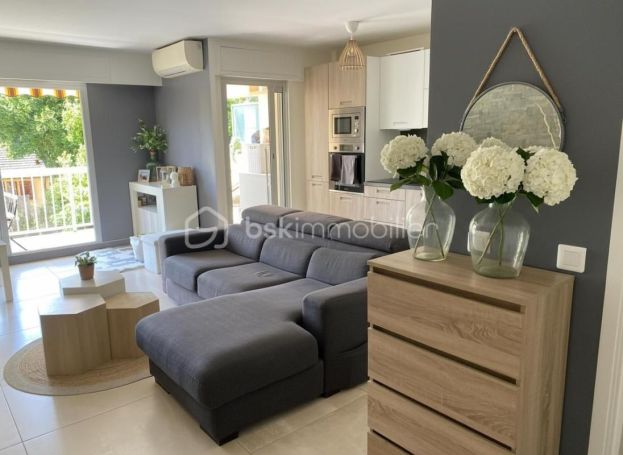 A louer APPARTEMENT T2 47 M2 TERRASSE BORD DE MER NICE
