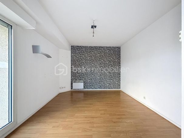 A louer STUDIO  30 M2 TERRASSE  CAEN