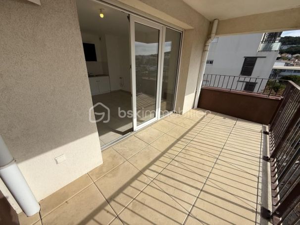 A louer APPARTEMENT T2 41 M2 TERRASSE BORD DE MER SETE
