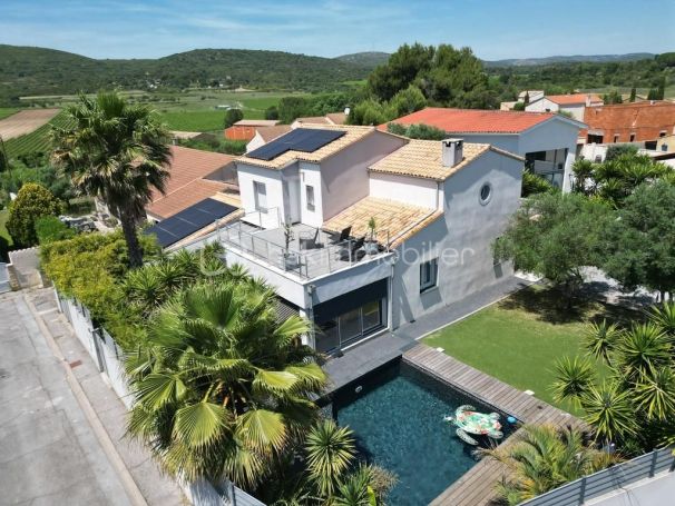 A louer MAISON  4 PIECES 166 M2 BORD DE MER POUSSAN