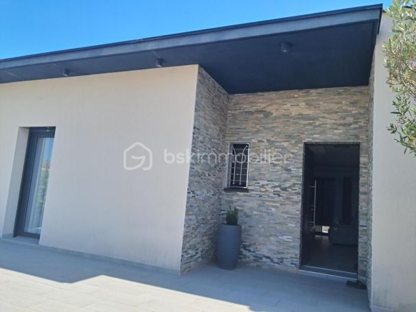 A louer MAISON  5 PIECES 107 M2  BEZIERS
