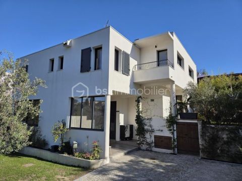 A louer LOFT 8 PIECES 200 M2 PLAGE à PIED VALLAURIS