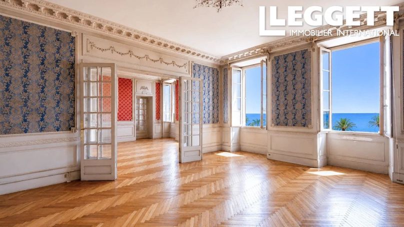 A louer APPARTEMENT T7 249 M2 VUE MER NICE
