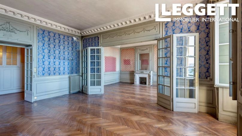 A louer APPARTEMENT T7 249 M2 VUE MER NICE