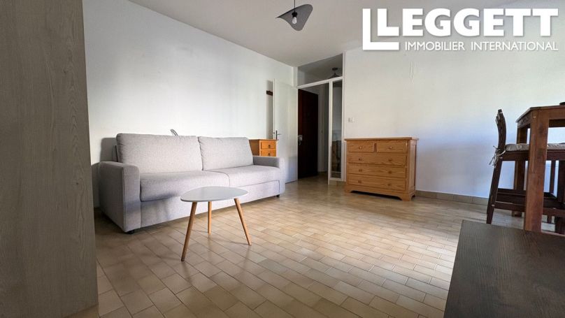 A louer STUDIO  25 M2 TERRASSE  VERNET LES BAINS