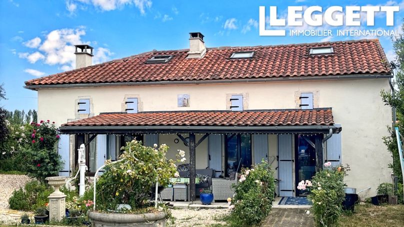 A louer MAISON  DE MAîTRE  SAINT GEORGES DES AGOUTS