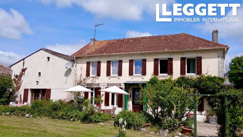 A louer MAISON  DE MAîTRE  NIEUL LE VIROUIL
