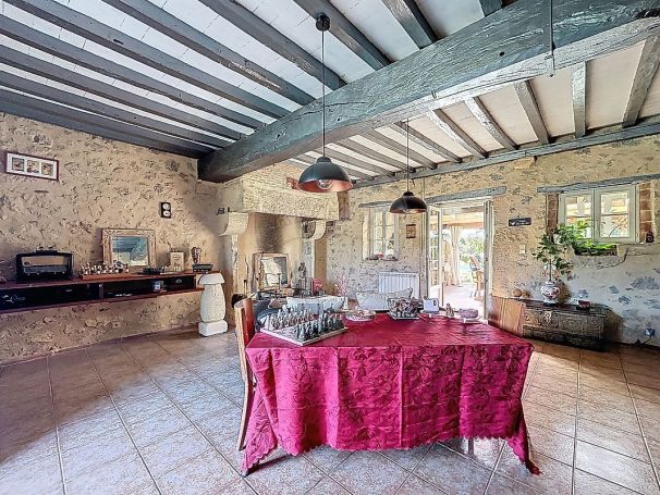 A vendre MAISON  DE MAîTRE  MONPRIMBLANC
