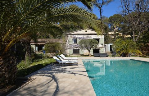 A louer MAISON CONTEMPORAINE ROQUEFORT LES PINS