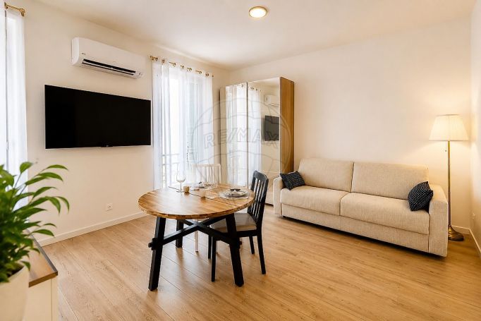 A louer STUDIO NEUF  23 M2 BORD DE MER NICE