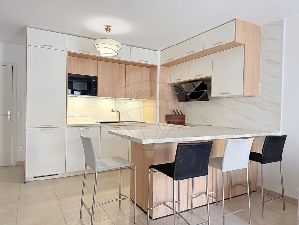 A louer APPARTEMENT NEUF T2 44 M2 TERRASSE BORD DE MER NICE
