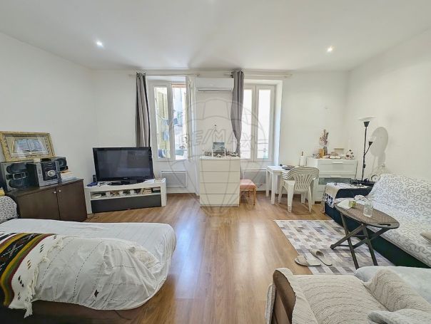 A louer APPARTEMENT T2 48 M2 TERRASSE  MARSEILLE 2EME