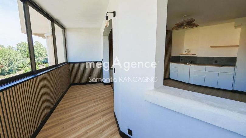 A louer APPARTEMENT NEUF T2 47 M2 BORD DE MER FREJUS