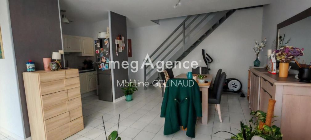 A louer APPARTEMENT DUPLEX T4 70 M2 TERRASSE  SAINTES