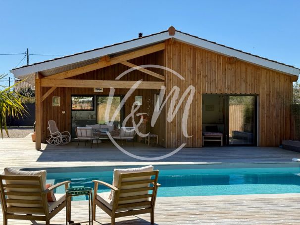 A vendre MAISON DE CHARME 4 PIECES 94 M&sup2; PISCINE ARES
