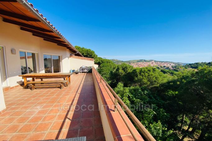 A vendre MAISON  4 PIECES 145 M2 BORD DE MER BANYULS SUR MER