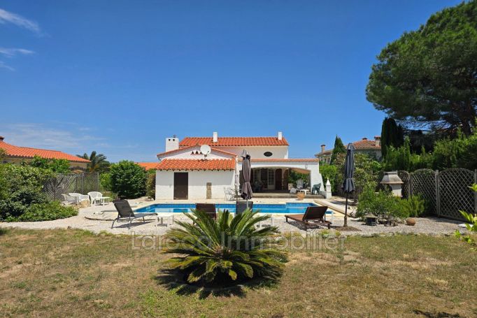 A louer MAISON  6 PIECES 111 M2  LAROQUE DES ALBERES Village