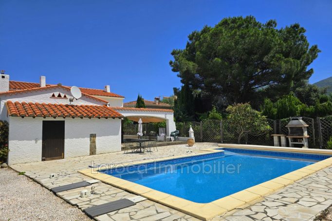 A louer MAISON  6 PIECES 111 M2  LAROQUE DES ALBERES Village