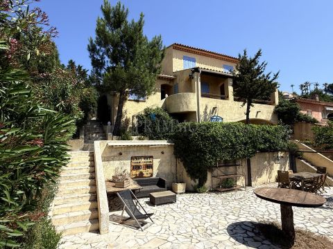 A vendre MAISON 5 PIECES 112 M2 VUE MER LES ISSAMBRES