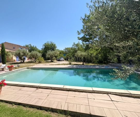 A louer MAISON 5 PIECES 170 M2 CHATEAUDOUBLE
